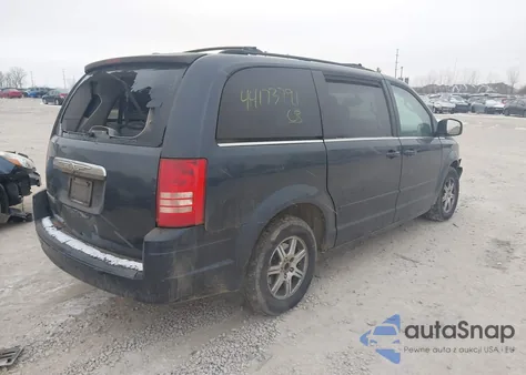 2008 Chrysler Town & Country Touring z USA, uszkodzony, nr VIN 2A8HR54P68R136804